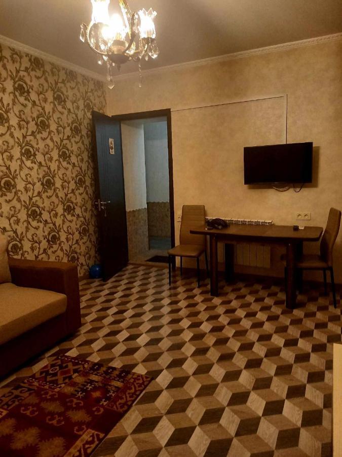 Apartment For Family 트빌리시 외부 사진